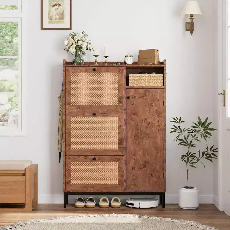 Meuble à chaussures en rotin avec 3 tiroirs basculants, meuble de rangement à chaussures en bois à 3 niveaux avec étagères réglables, organiseur de rangement à chaussures autoportant