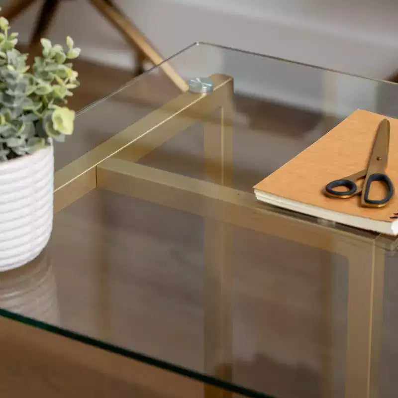 Bureau à plateau en verre et cadre métallique pour télétravail