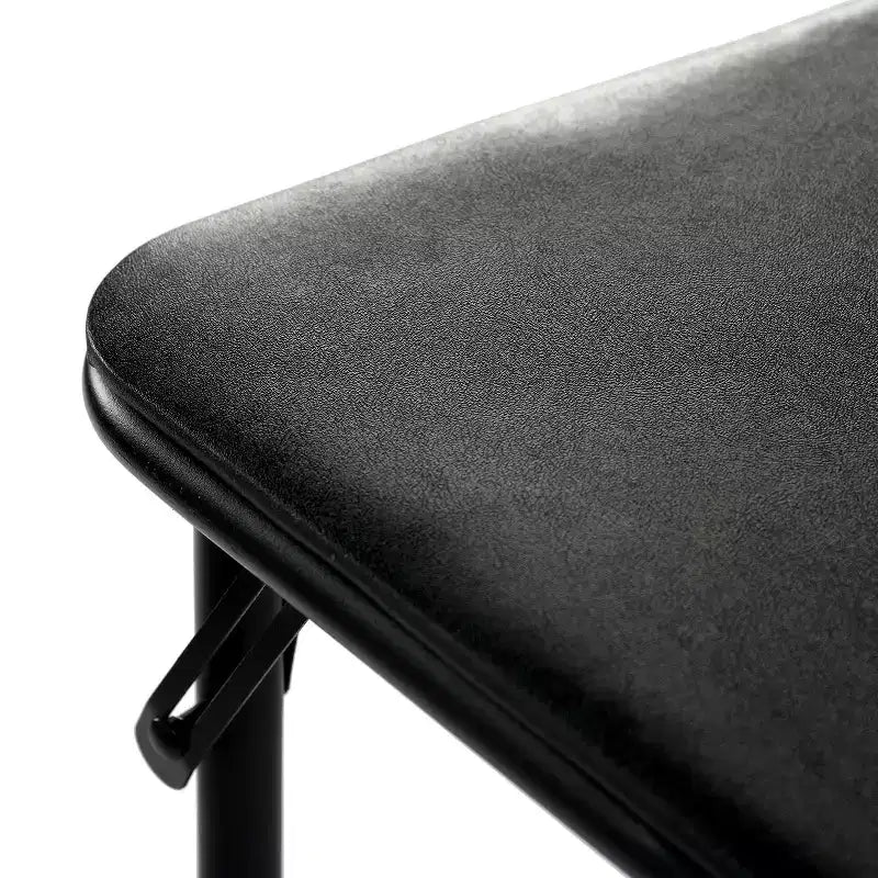 Table pliante pour repas, jeux et petits espaces avec plateau en PVC facile à nettoyer