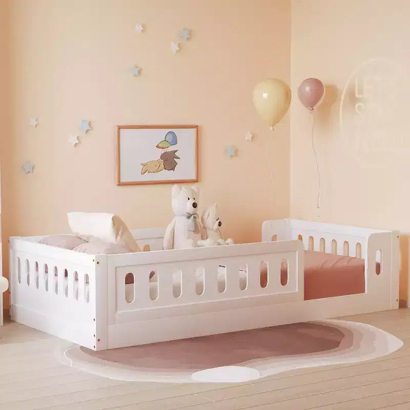 Lit plateforme au ras du sol double pour enfants, cadre de lit plateforme Montessori en bois avec barrière de sécurité pour enfant