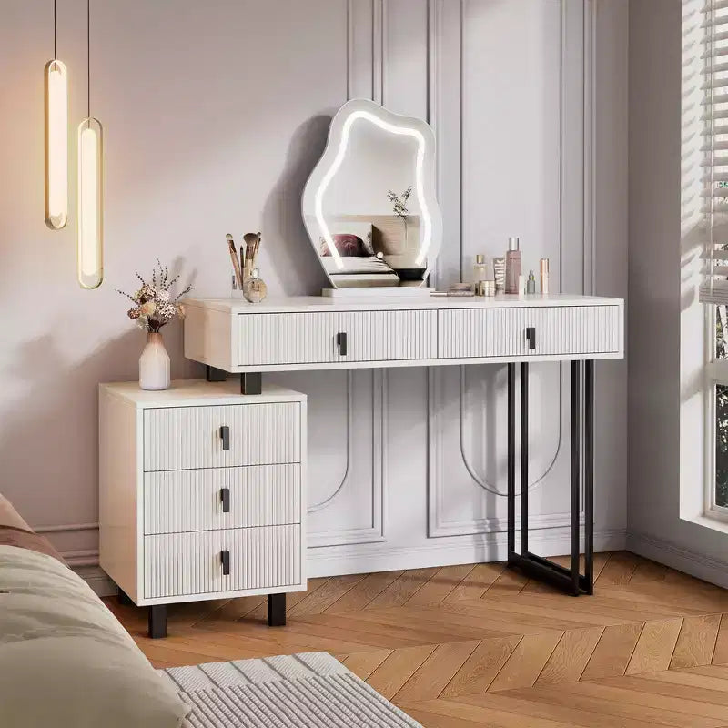 Coiffeuse moderne réglable avec miroir LED nuage, bureau de maquillage texturé à nervures avec tiroirs et armoire latérale pour chambre et petits espaces