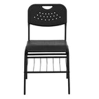 Chaise de classe d'étudiant en plastique noir avec panier à livres